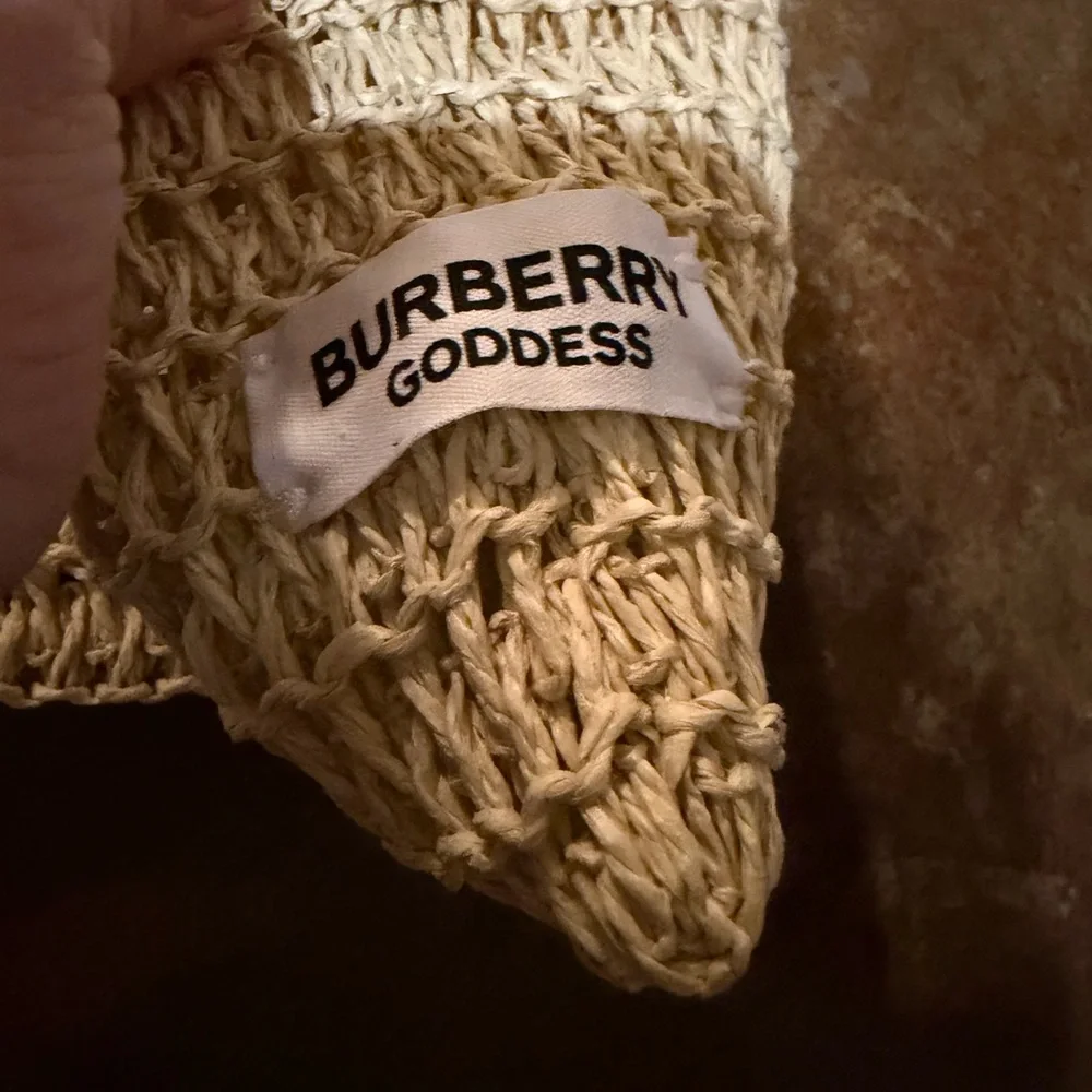 Burberry Goddess Woven Straw Tote Bag Natural Crochet Market summer